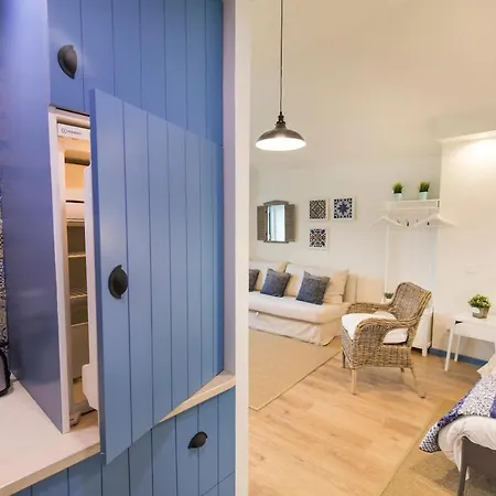 Alfama Lovely Apartment With River View.