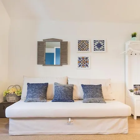 Alfama Lovely Apartment With River View.